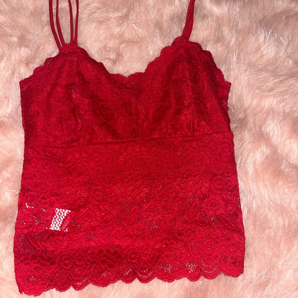 Croptops - Picture 2 of 6